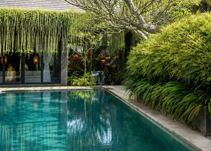 Mama 1 - Pool View By Serenity